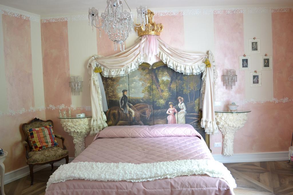 La Maison Delle Favole Desenzano del Garda Bilik gambar