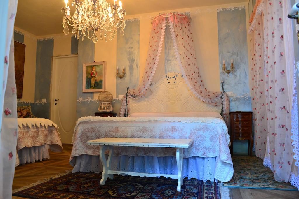 La Maison Delle Favole Desenzano del Garda Bilik gambar